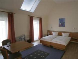 Hotel Pension Arta Berlino Esterno foto
