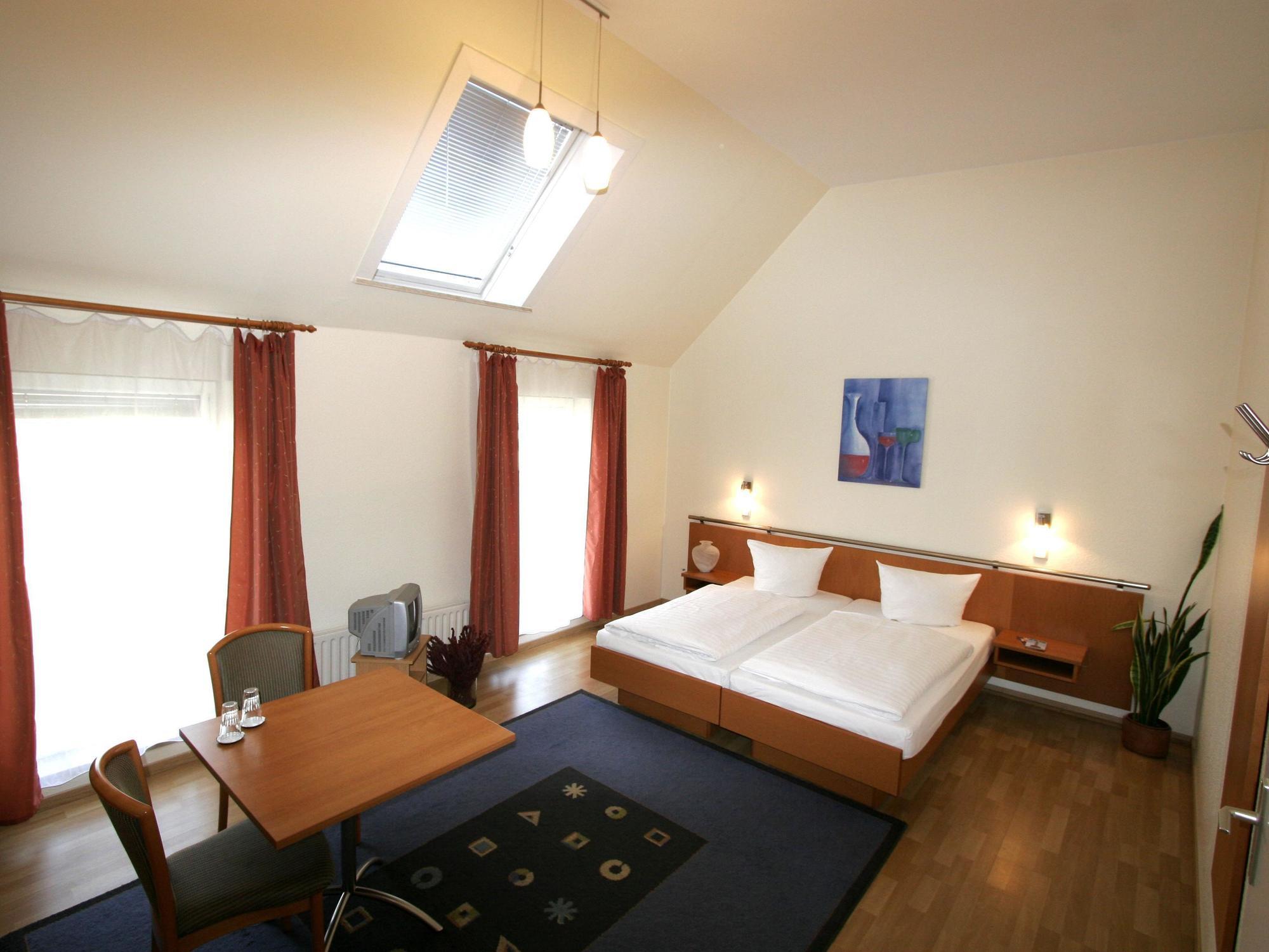Hotel Pension Arta Berlino Esterno foto
